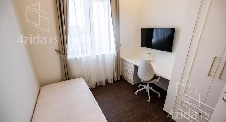 Petosoban stan | 4zida