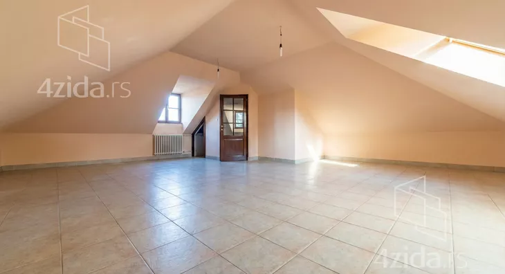 3-etažna kuća | 4zida