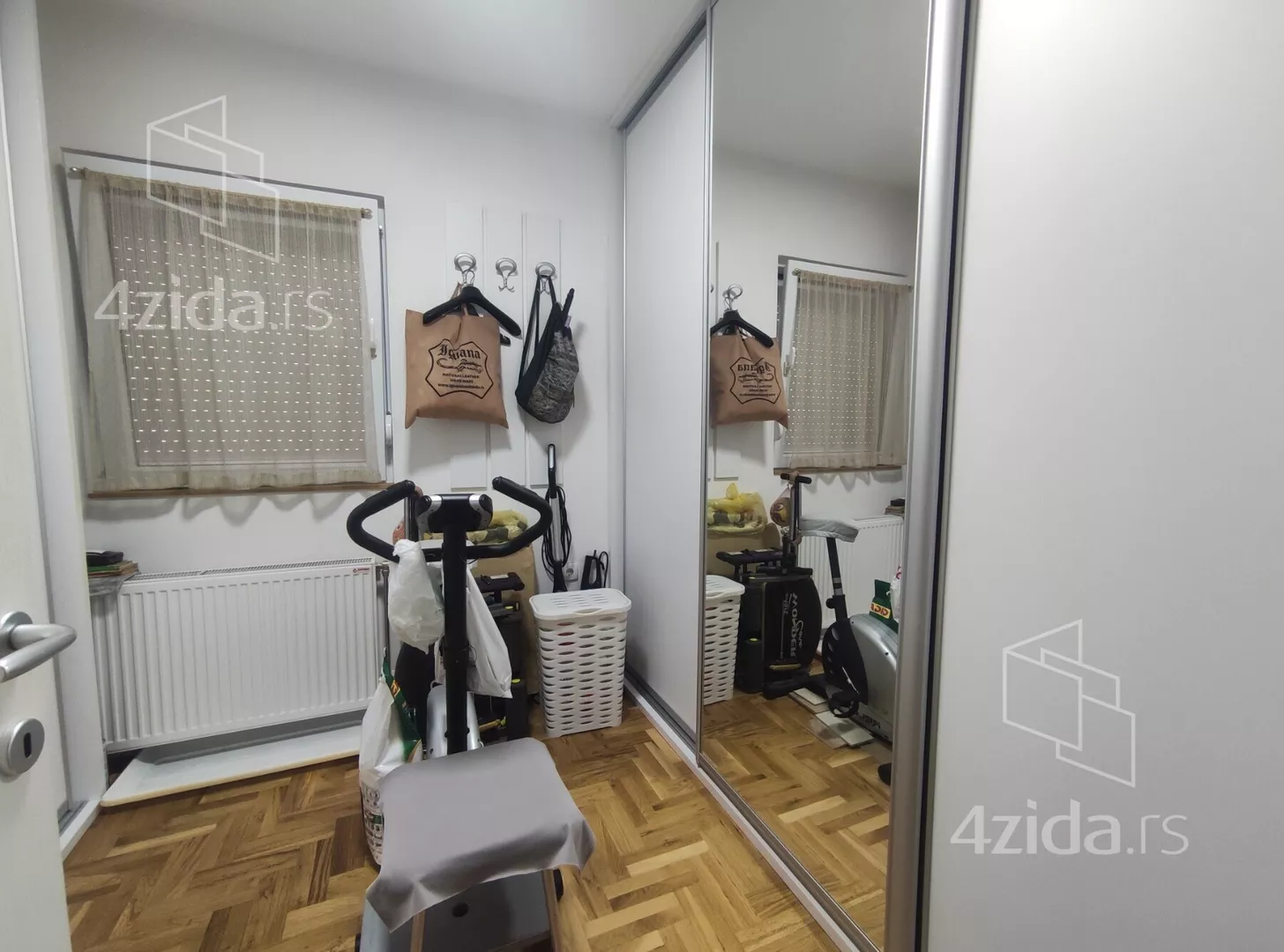 Troiposoban stan | 4zida