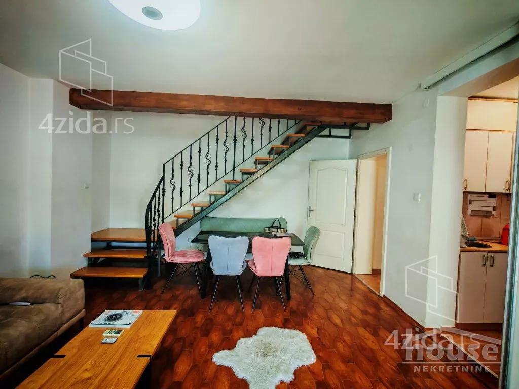 Petosoban stan | 4zida