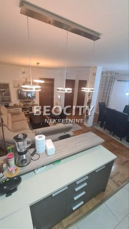 Janka Čmelika | 4zida.rs