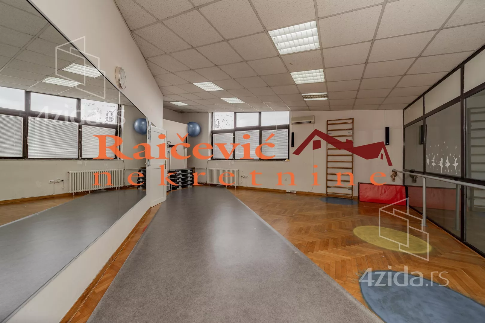 Poslovni prostor | 4zida