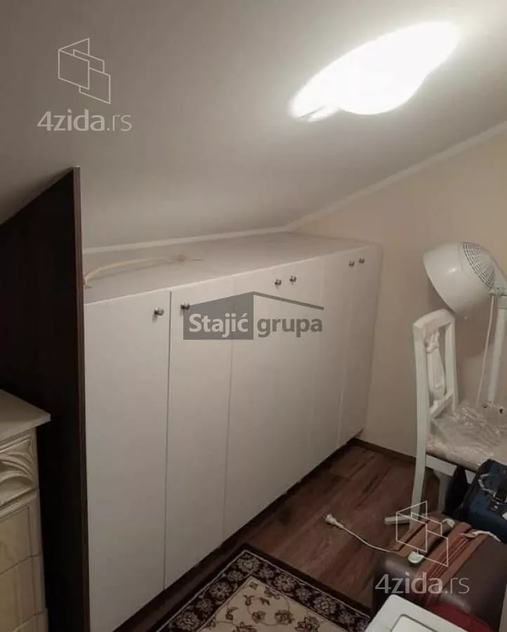 Četvoroiposoban stan | 4zida