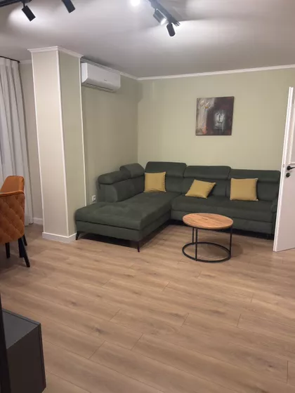 Ustanička | 4zida.rs