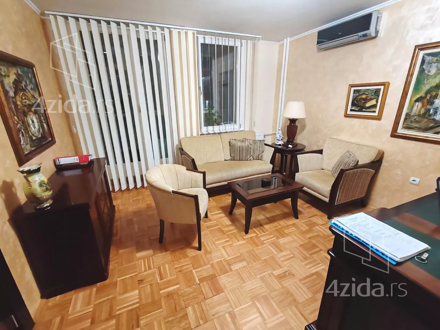 Troiposoban stan | 4zida