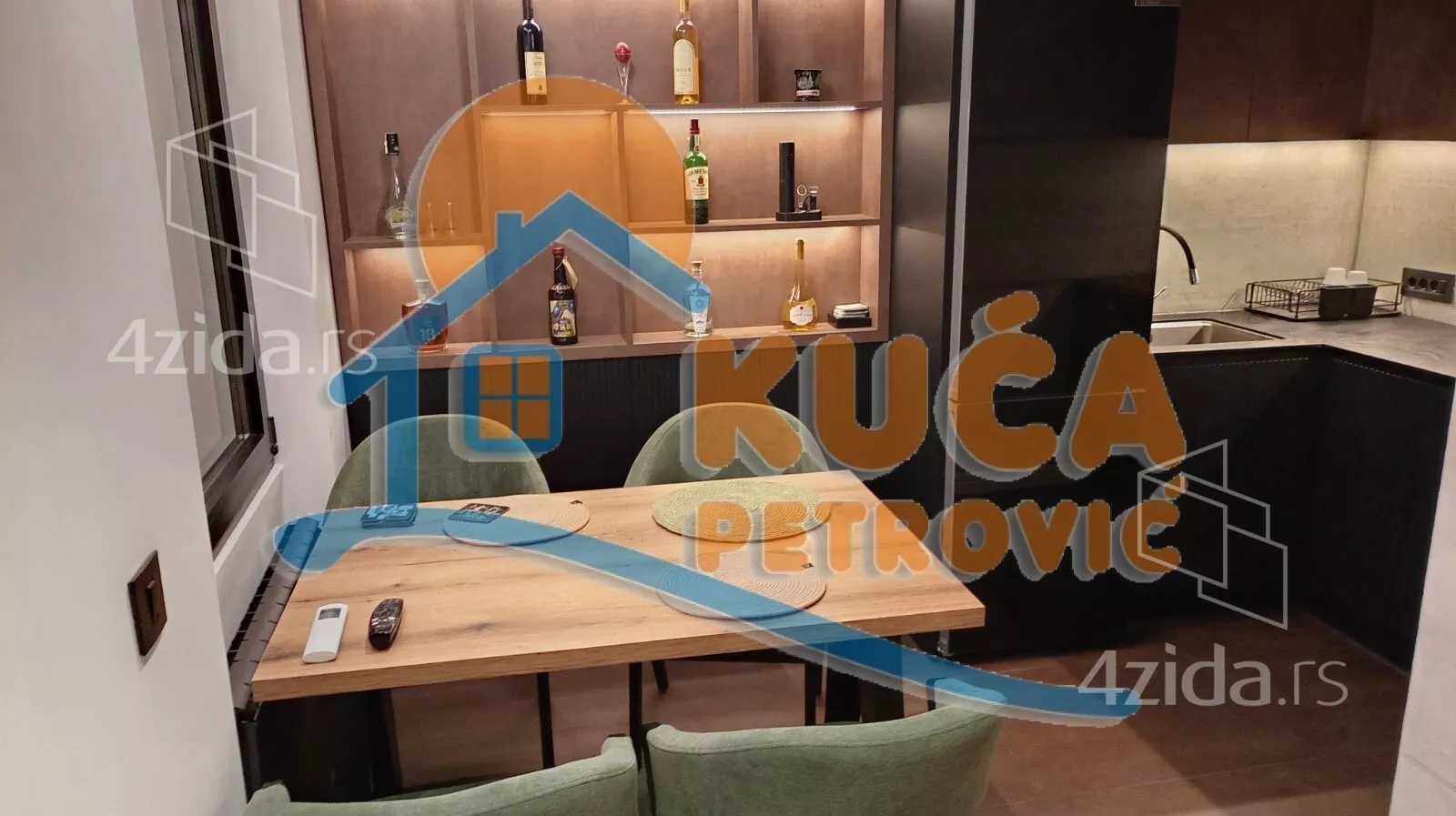 Jednoiposoban stan | 4zida