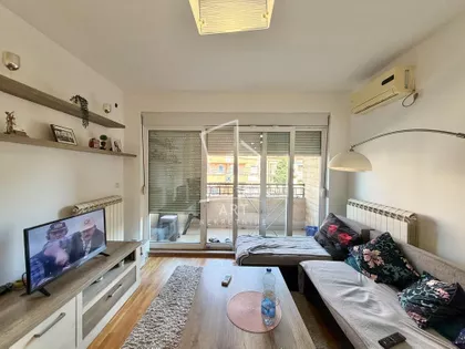 Vitezova Karađorđeve Zvezde | 4zida.rs