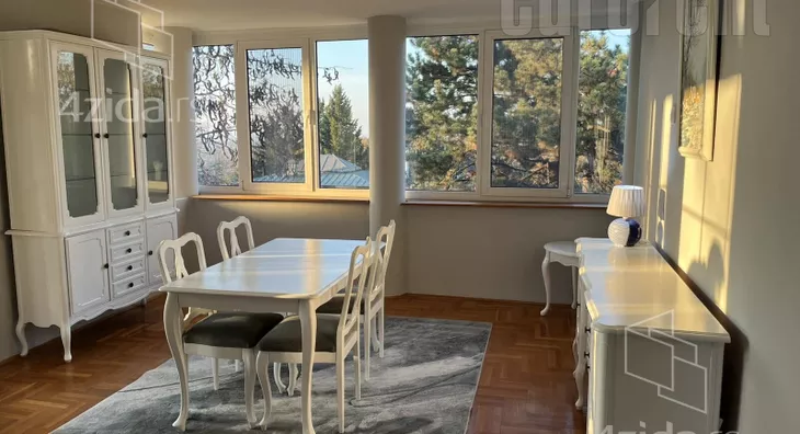 Šestosoban stan | 4zida