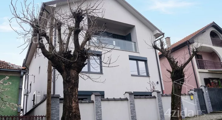 3-etažna kuća | 4zida
