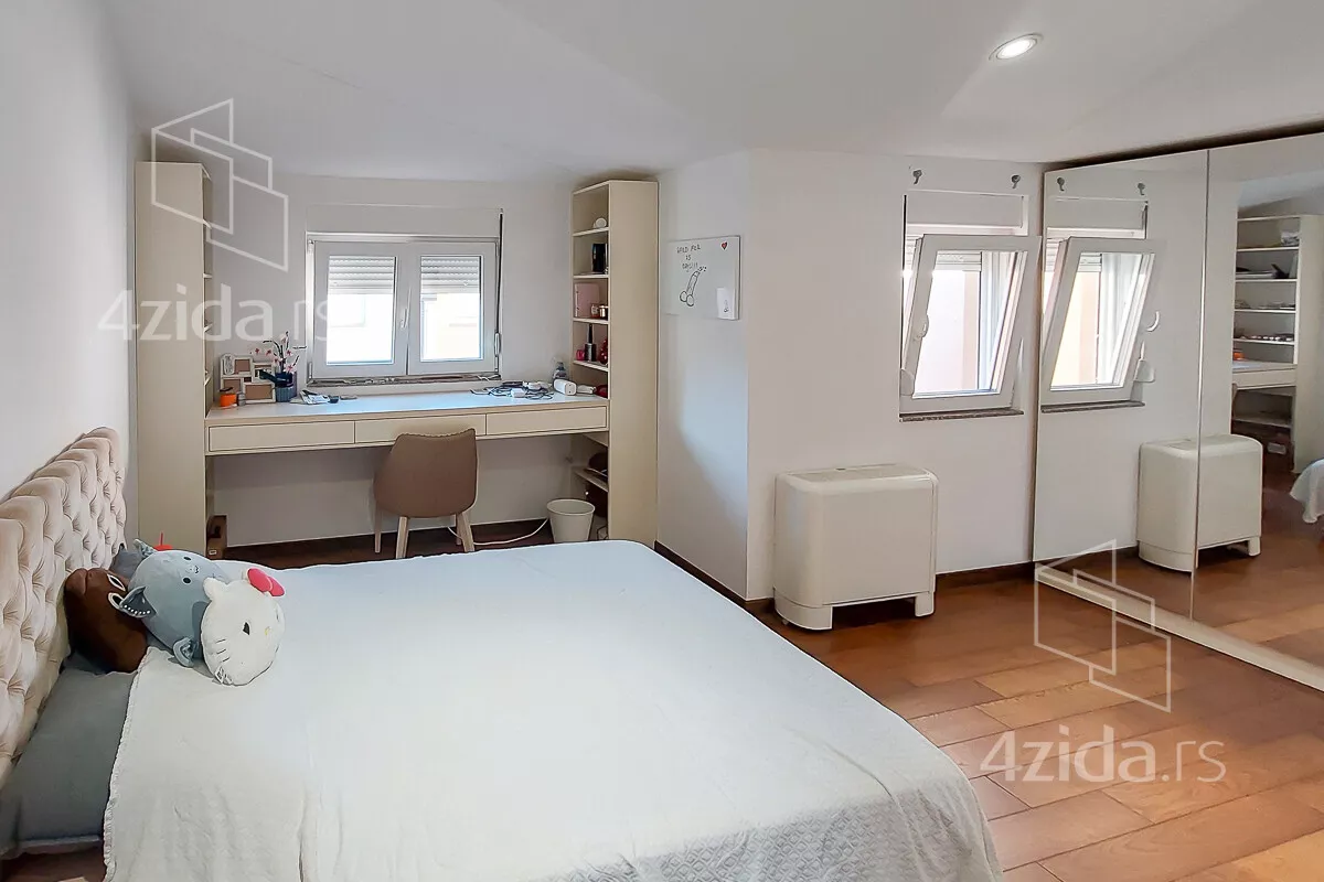 Petosoban stan | 4zida