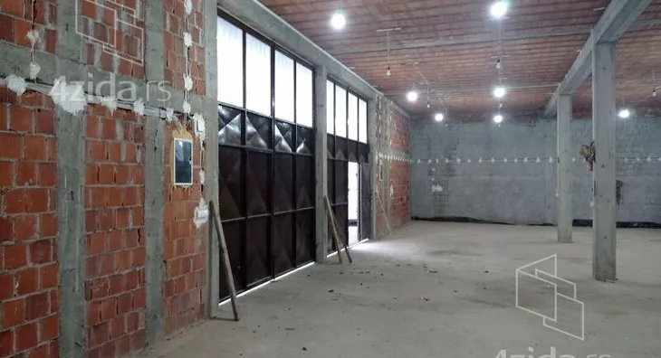 Poslovni prostor | 4zida