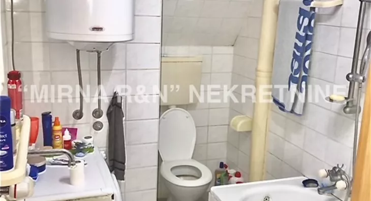 Četvoroiposoban stan | 4zida