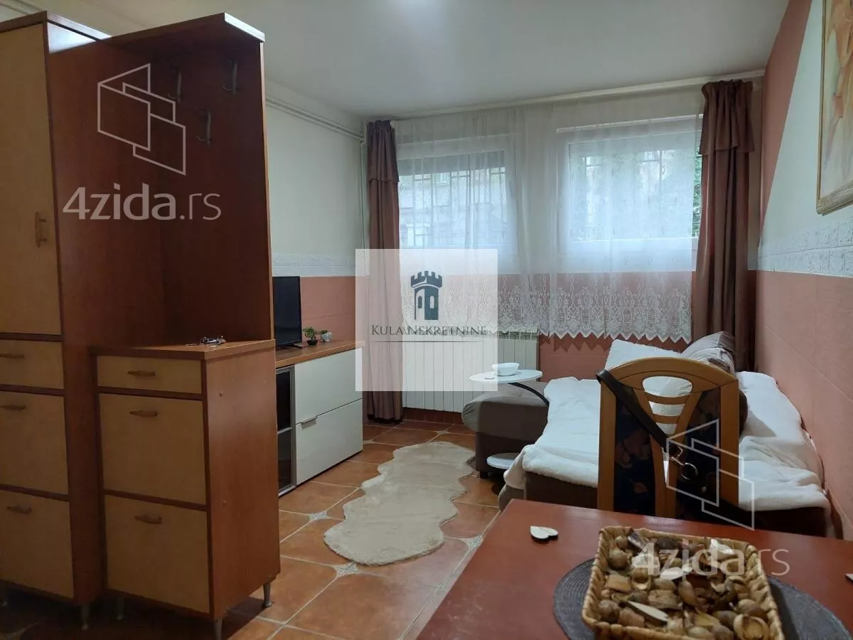 Garsonjera | 4zida