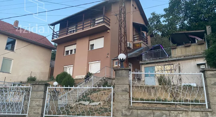 3-etažna kuća | 4zida