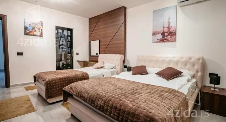 Turistički objekat | 4zida