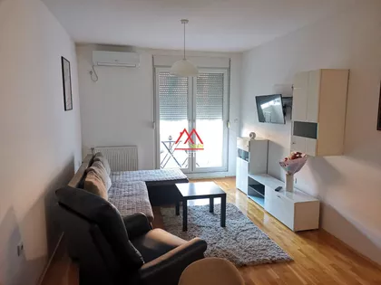 Hadži Ruvimova | 4zida.rs