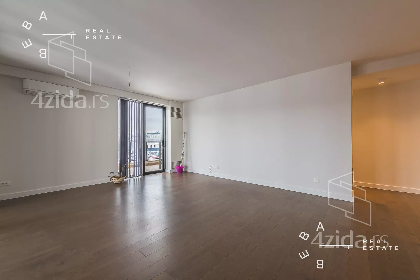 Petosoban stan | 4zida