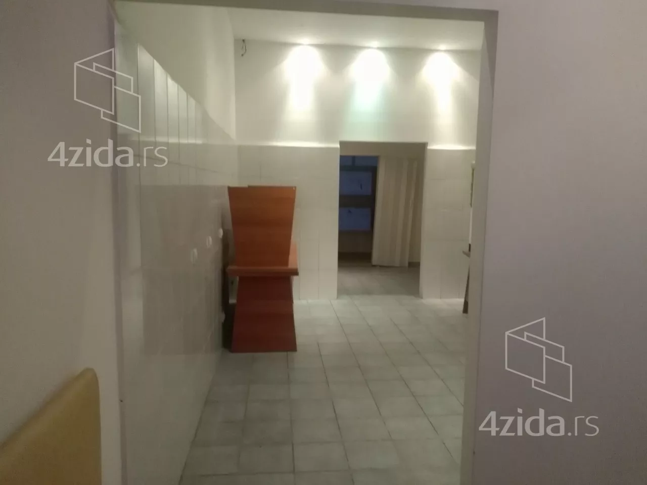 Lokal | 4zida