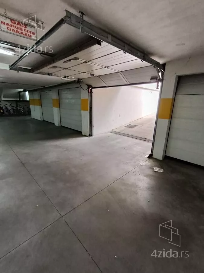 Garaža/Parking | 4zida