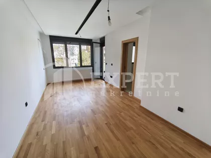 Cara Dušana | 4zida.rs