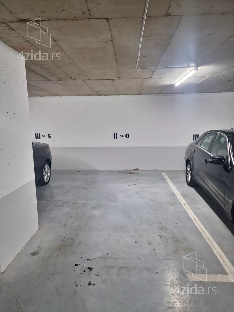 Parking | 4zida