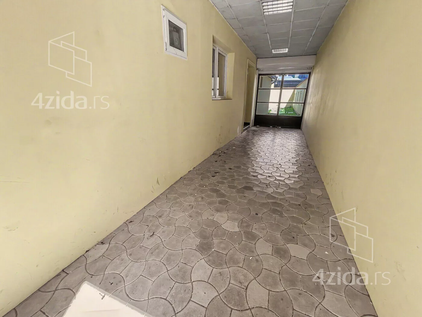 Poslovni prostor | 4zida