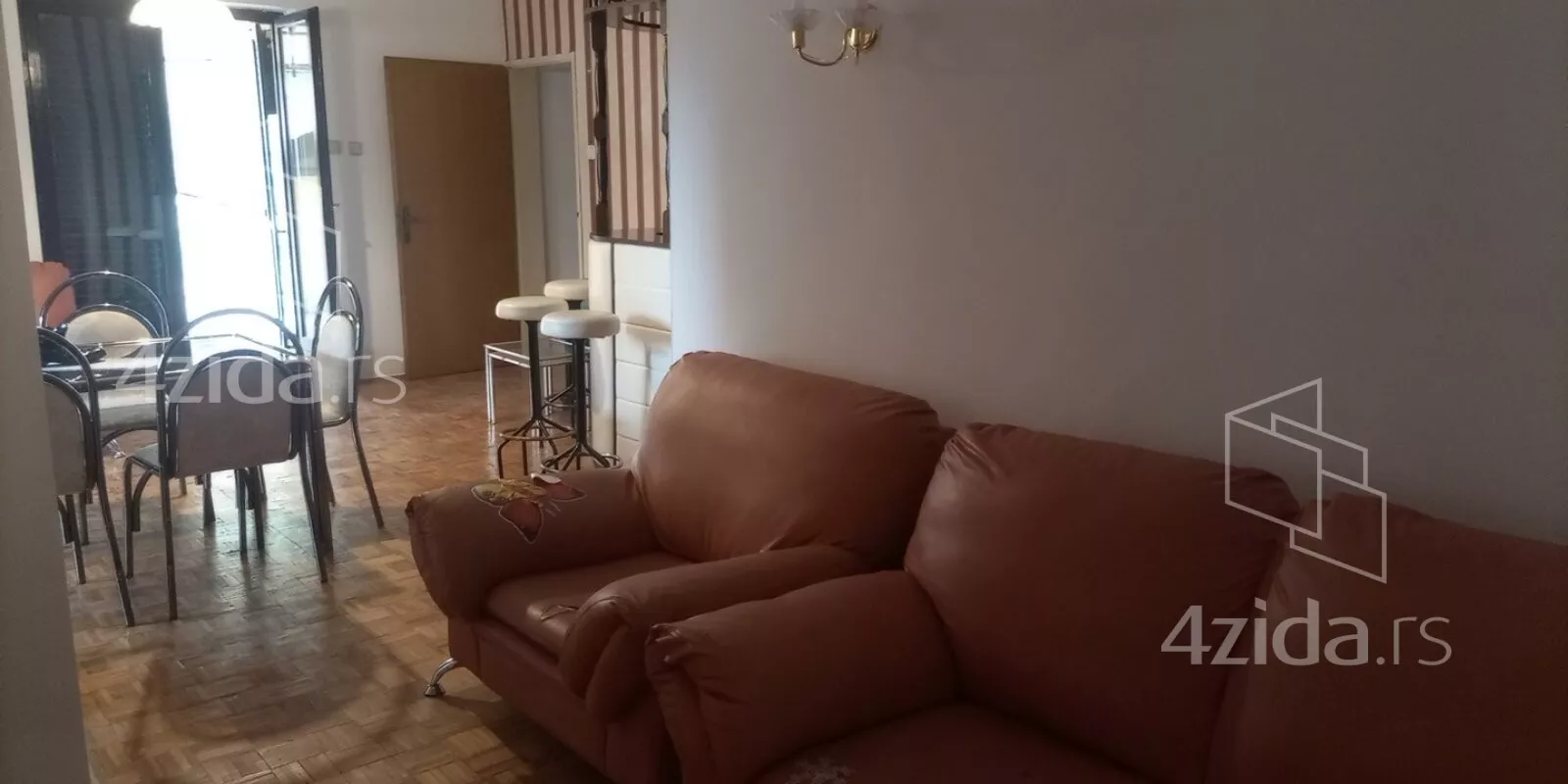 Petosoban stan | 4zida