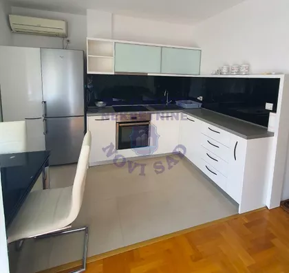 Kvantaška Pijaca | 4zida.rs