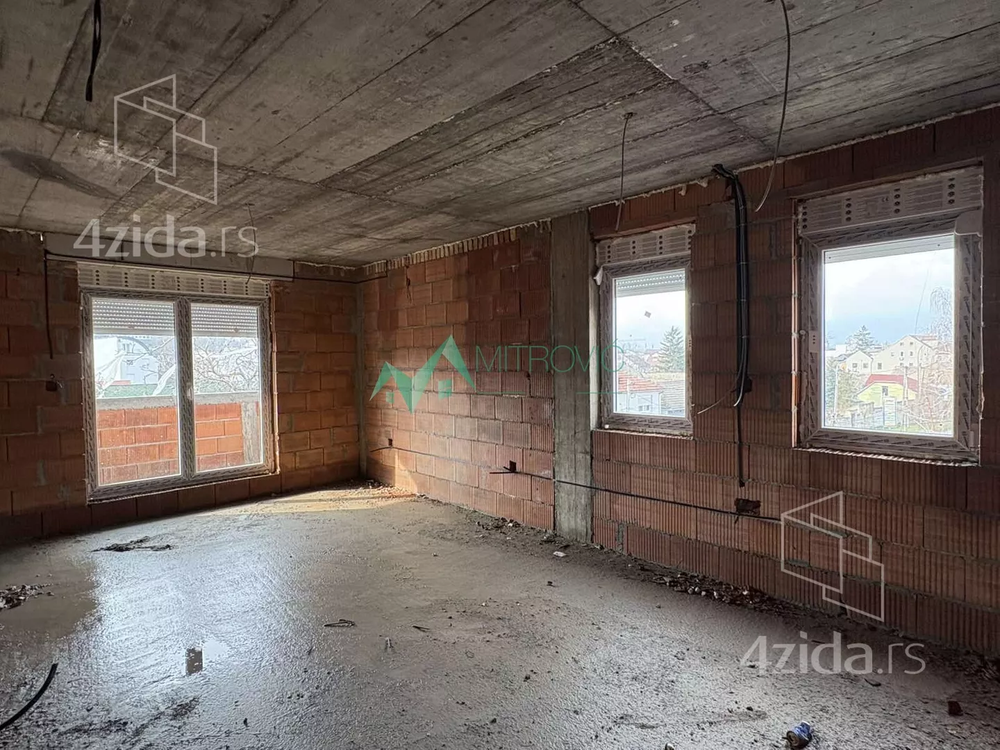 Četvorosoban stan | 4zida