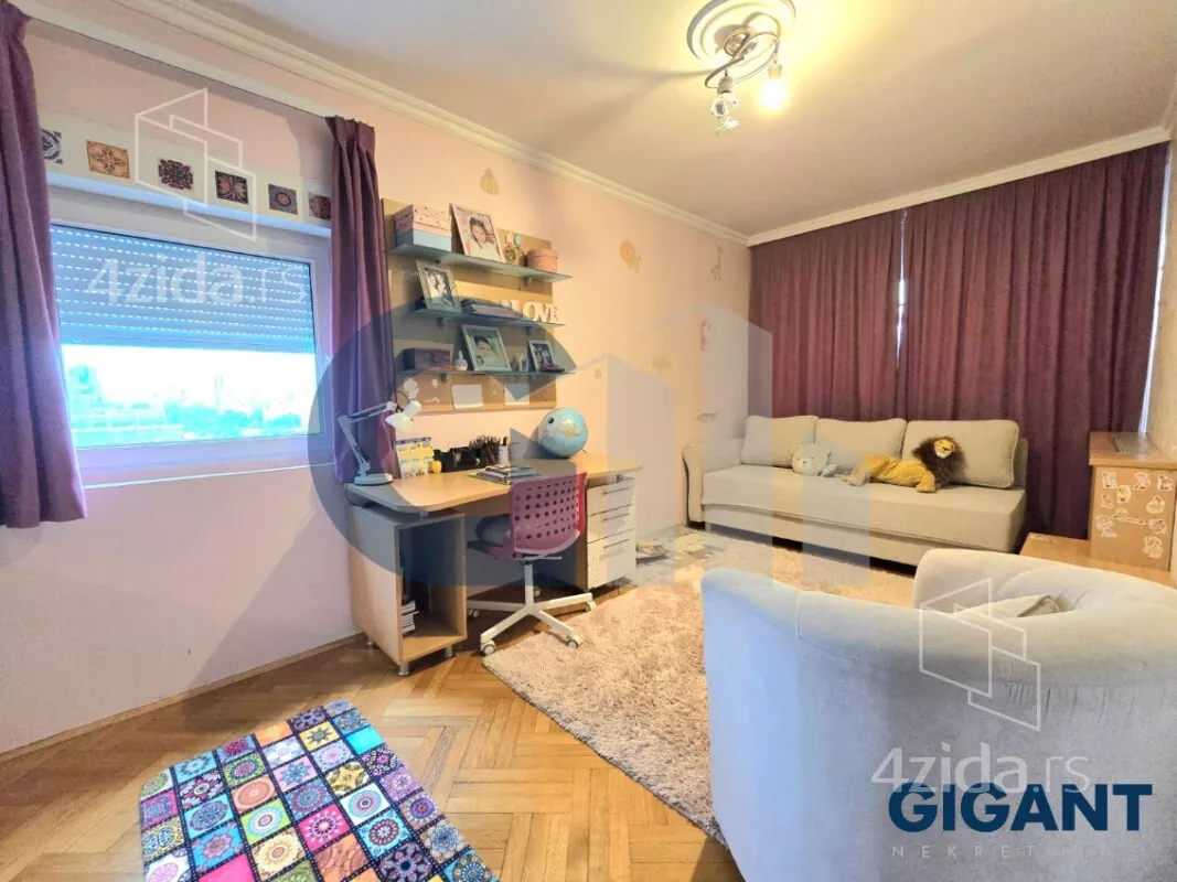 Petosoban stan | 4zida