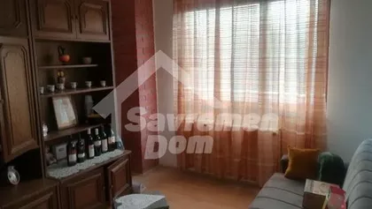 Šest Topola | 4zida.rs