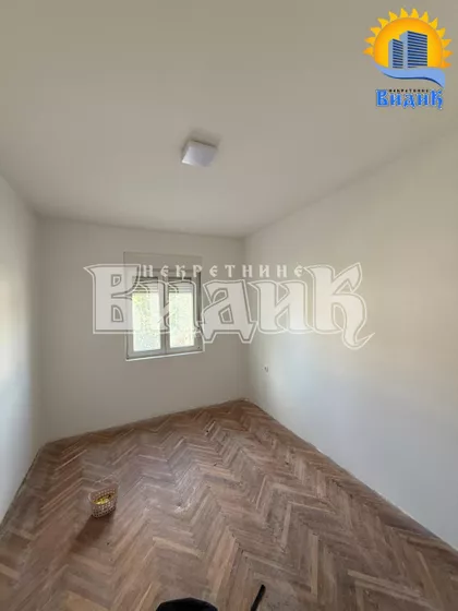 Cara Dušana | 4zida.rs
