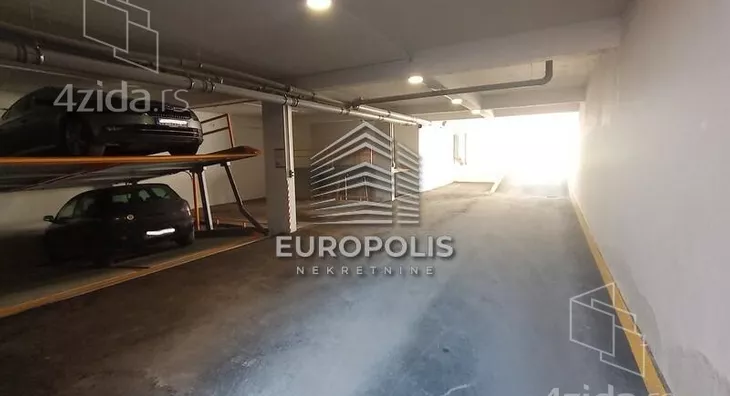 Garaža | 4zida