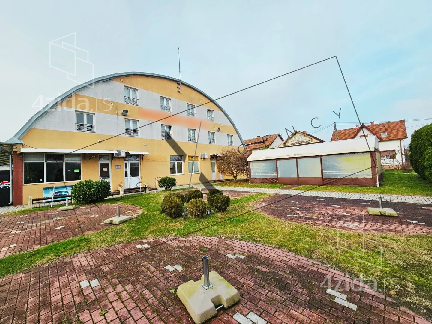 Poslovni prostor | 4zida