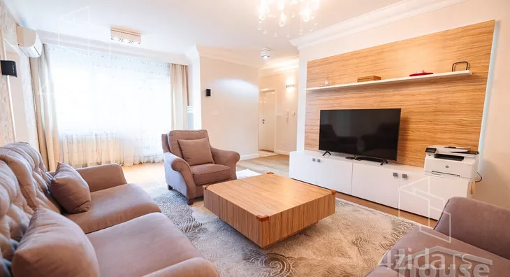 Šestosoban stan | 4zida