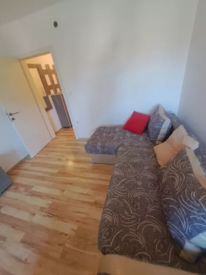 Njegoševa Bb | 4zida.rs