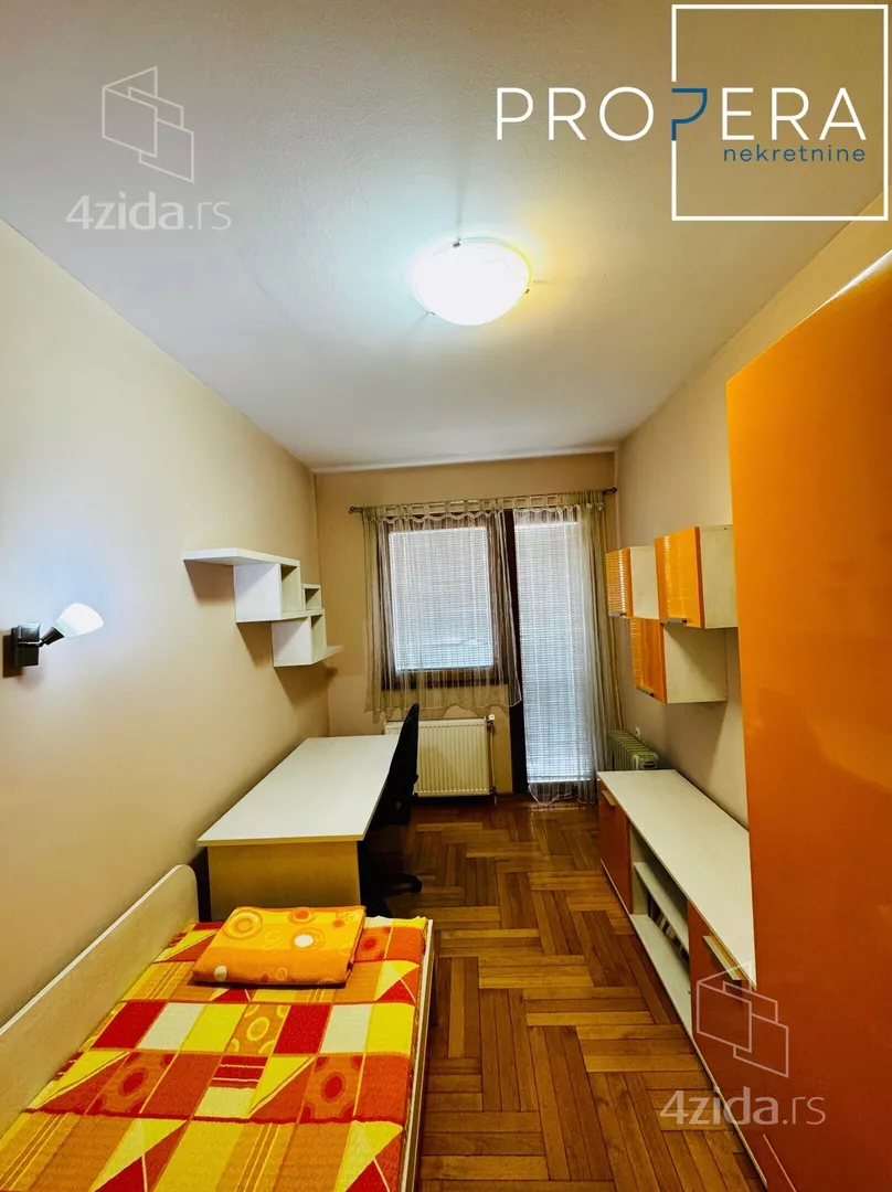 Troiposoban stan | 4zida