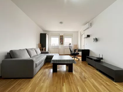 Surčinska | 4zida.rs