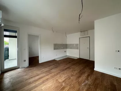 Južni Bulevar bb | 4zida.rs