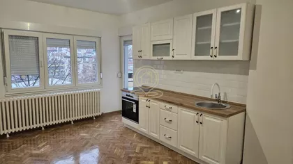 Pariske Komune | 4zida.rs