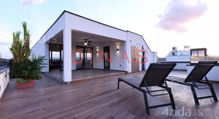 Petosoban stan | 4zida