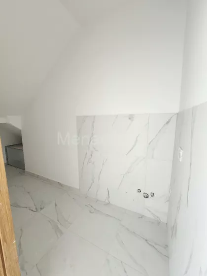 Prvomajska | 4zida.rs