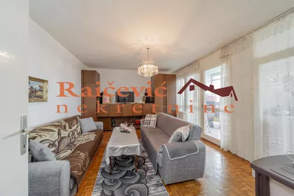 Sesnaestog oktobra | 4zida.rs