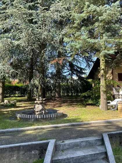 Izvorska | 4zida.rs