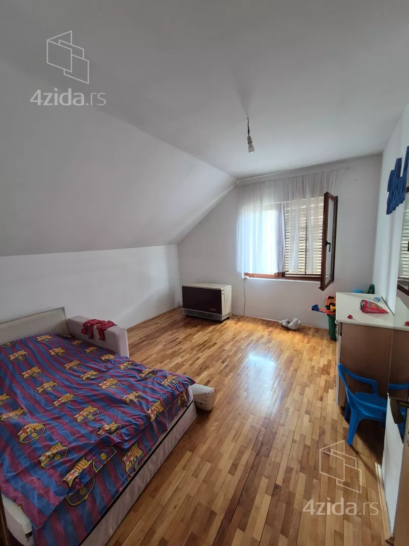 3-etažna kuća | 4zida