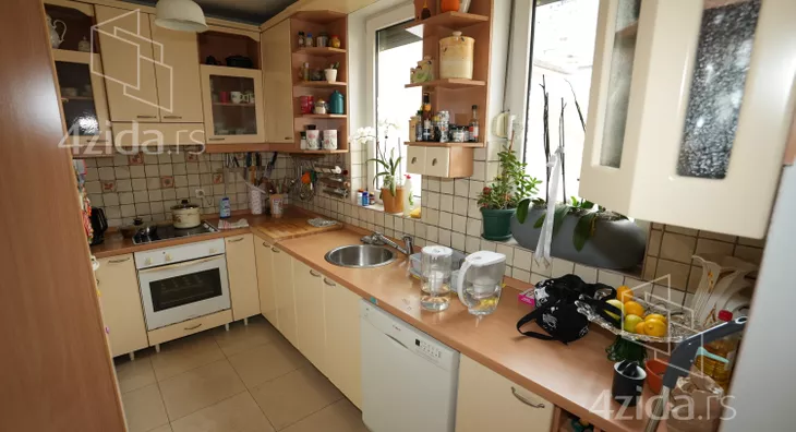 4-etažna kuća | 4zida