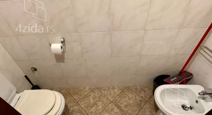 Četvoroiposoban stan | 4zida