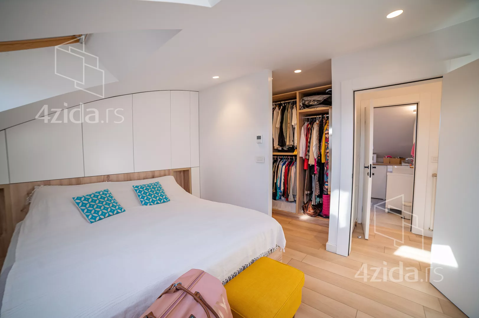 Petosoban stan | 4zida