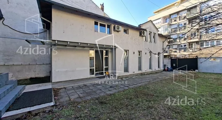 3-etažna kuća | 4zida