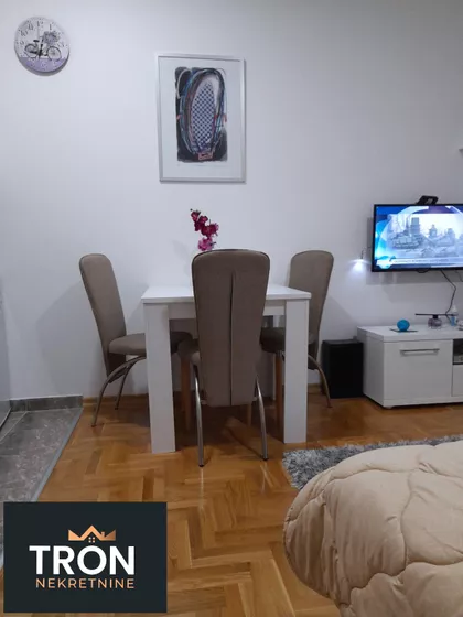 Nemanjina 15V | 4zida.rs